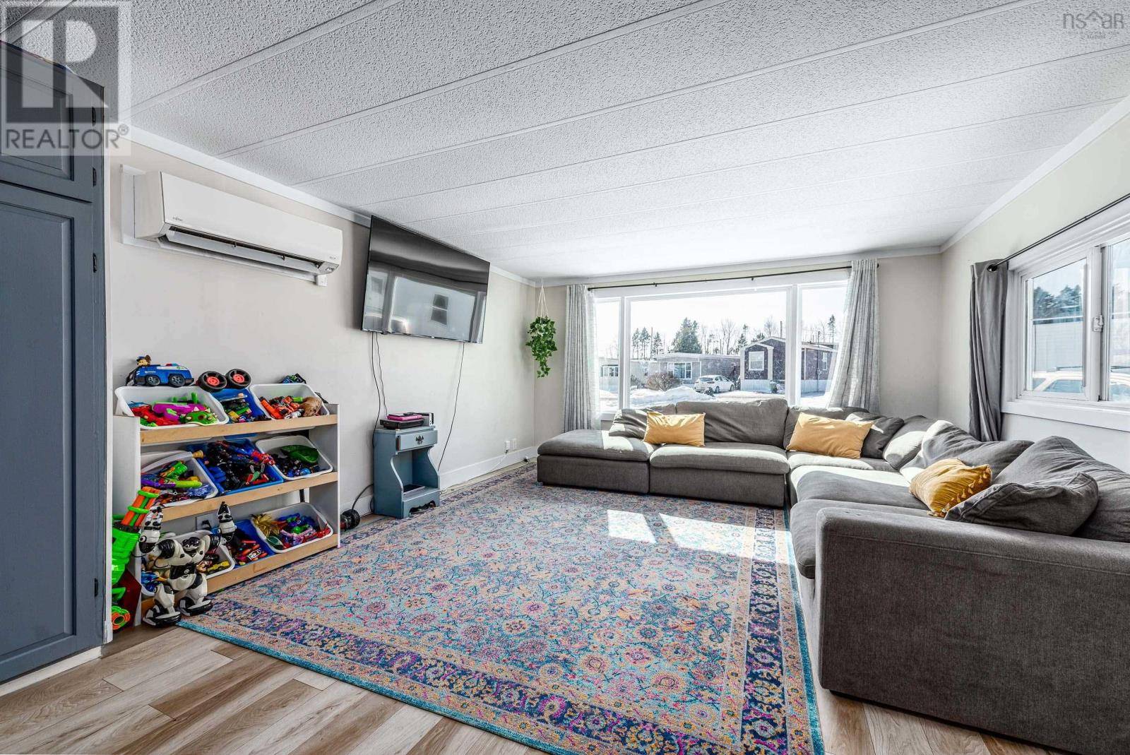 5 Wilson Avenue, Dartmouth, NS B2Y2B2