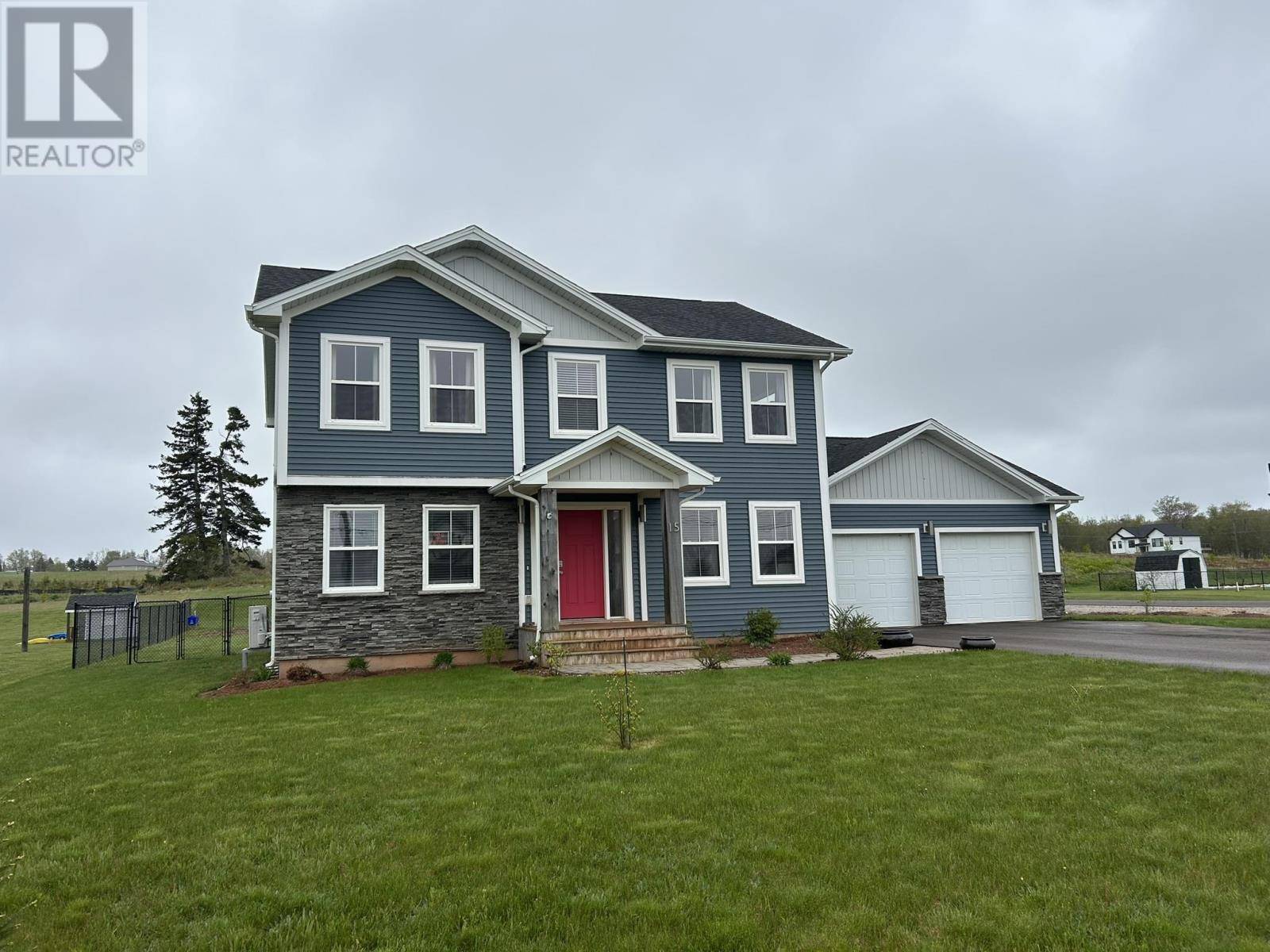 15 McGregor Drive, Stratford, C1B1K9