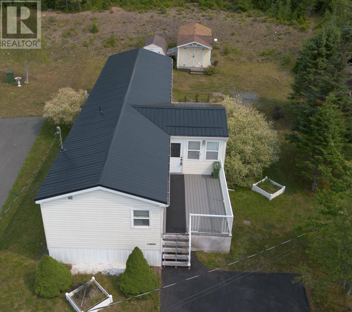 24 EMPIRE Loop, Truro, NS B2N7B5