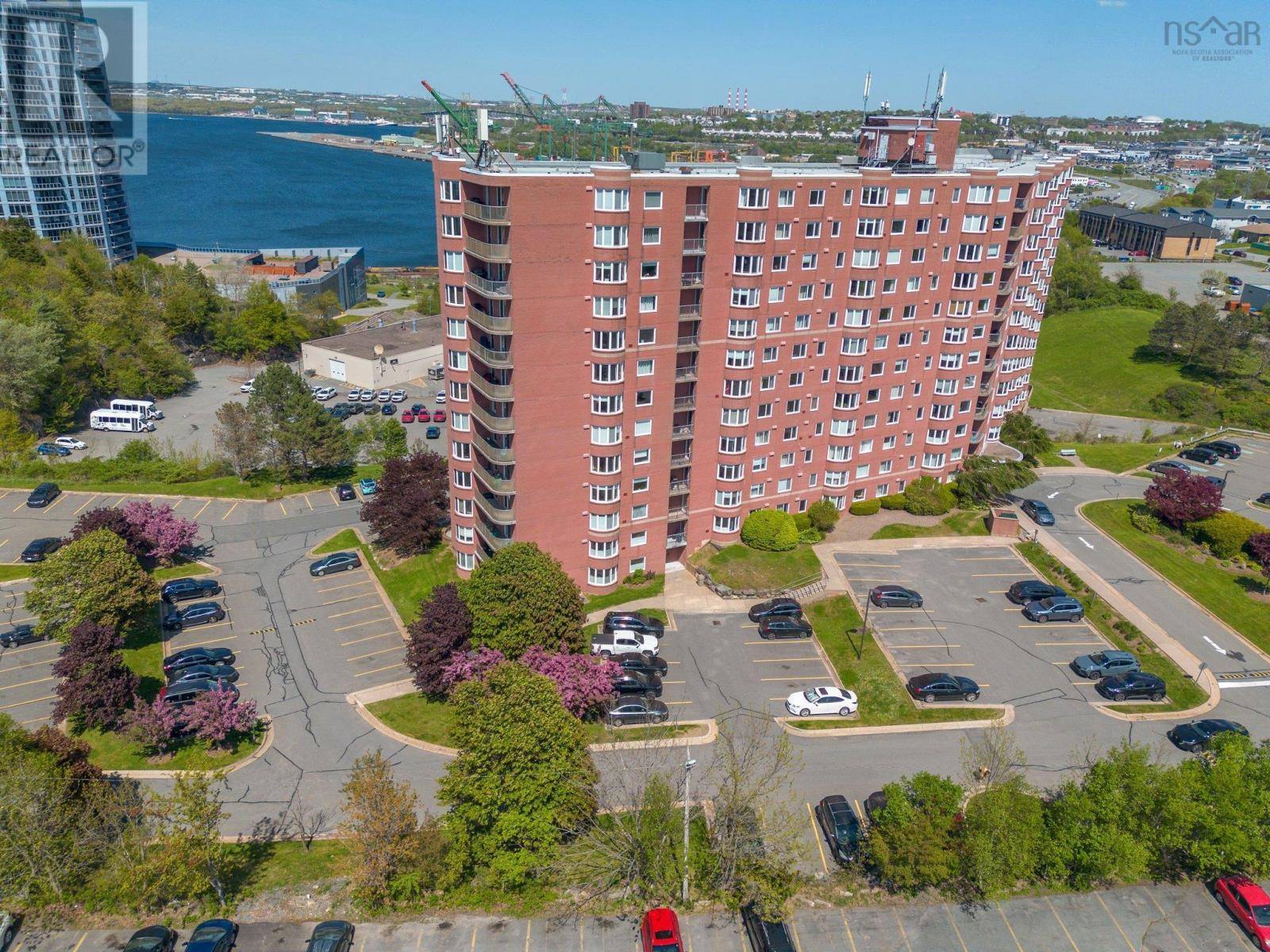 Halifax, NS B3M4C5,45 Vimy AVE #612