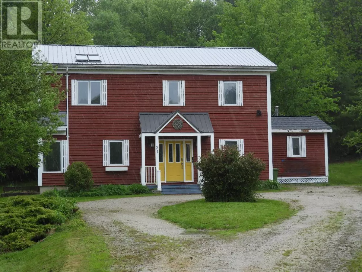 Mahone Bay, NS B0J2E0,21 Long Hill Road