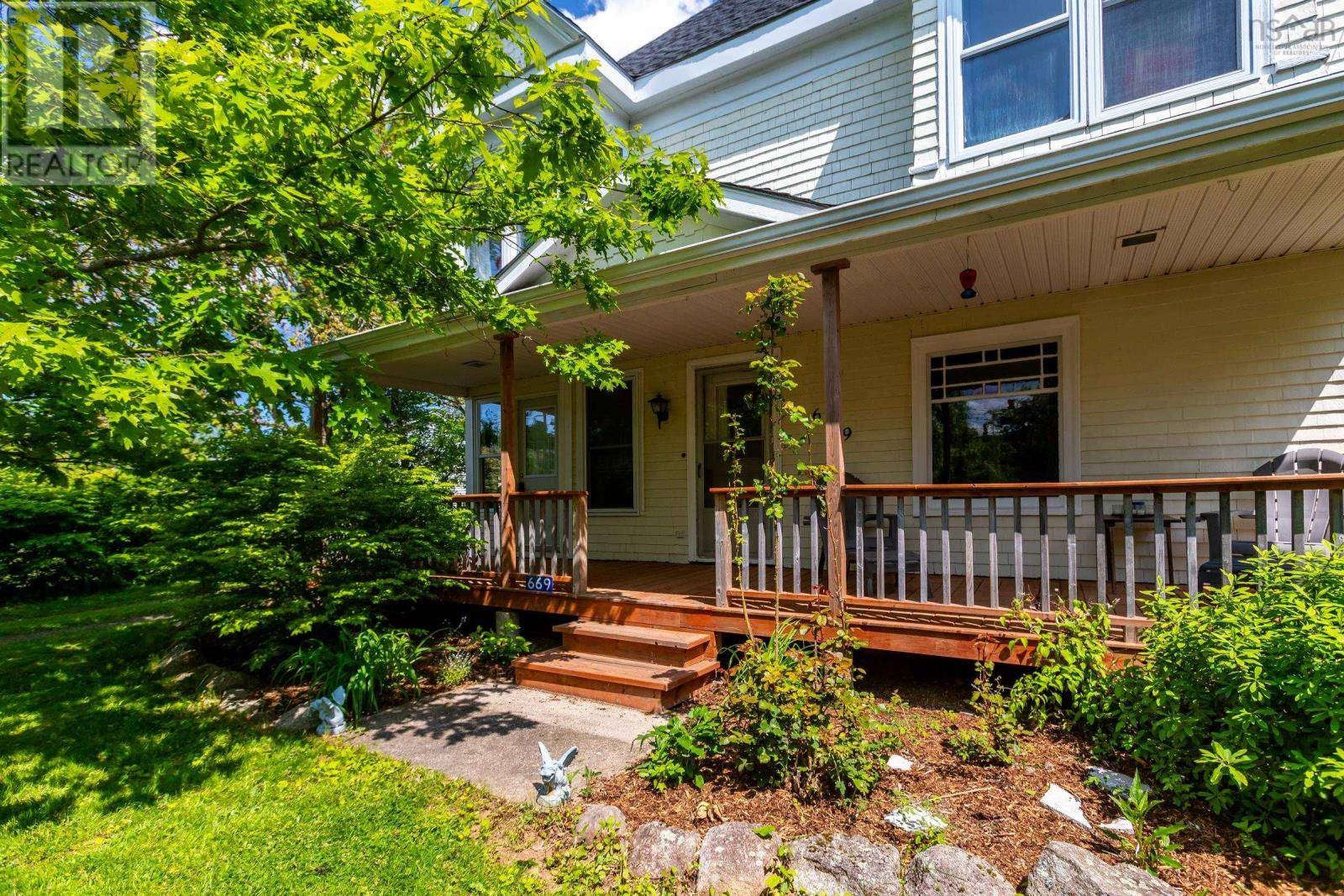 Lawrencetown, NS B0S1M0,669 Main Street