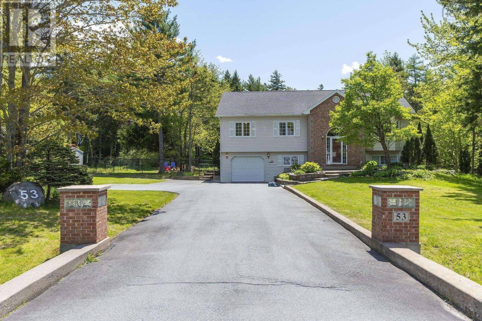 Hammonds Plains, NS B4B1T1,53 Seth Aaron Drive