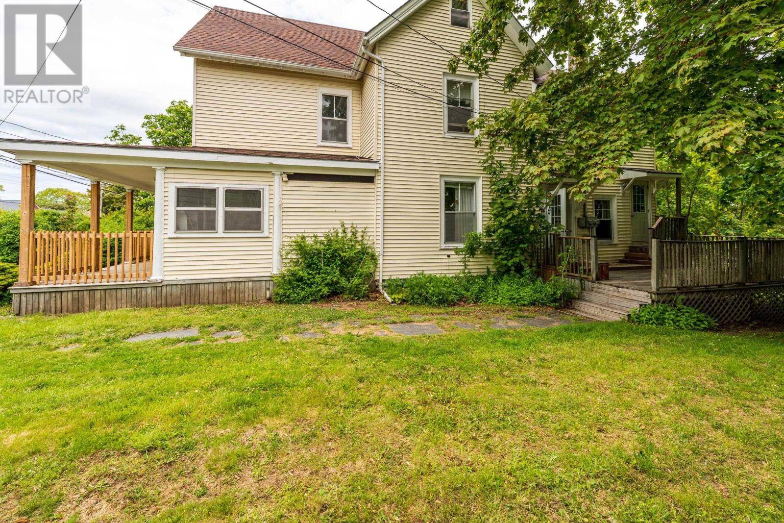 Digby, NS B0V1A0,182/184 Queen Street