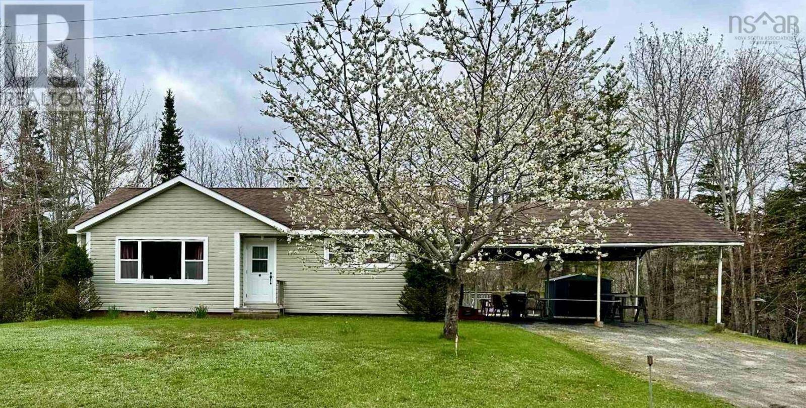115 School Road, Blockhouse, NS B0J1E0