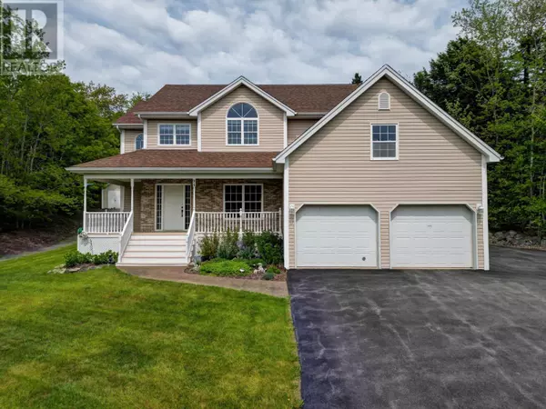94 Ingram Drive, Fall River, NS B2T1A4