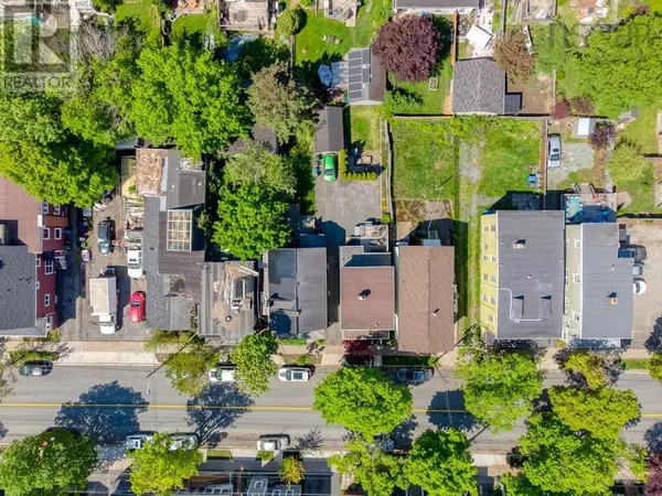 Halifax, NS B3L2T2,2070/2072 Oxford Street