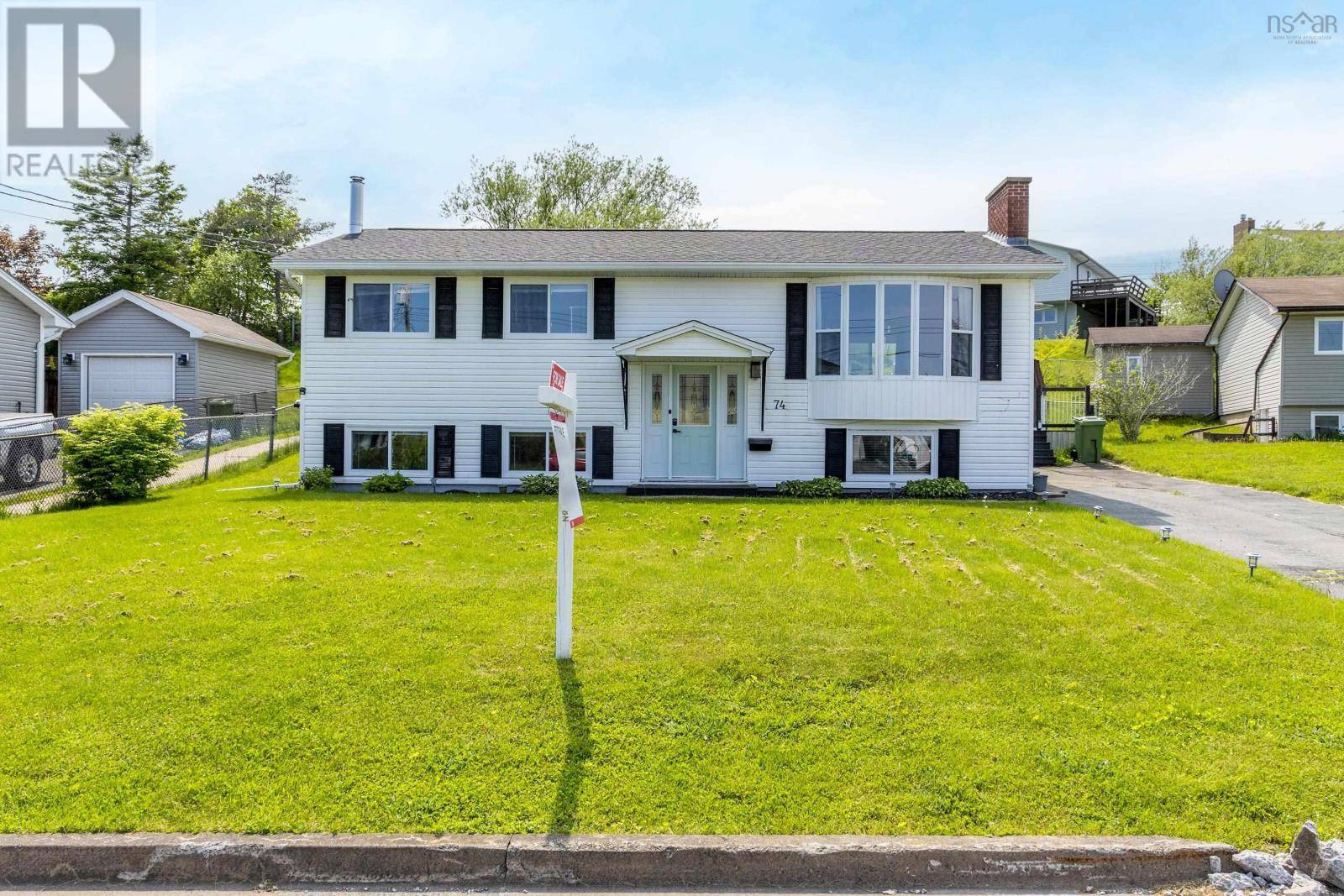 74 Elm Street, Cole Harbour, NS B2W2K3