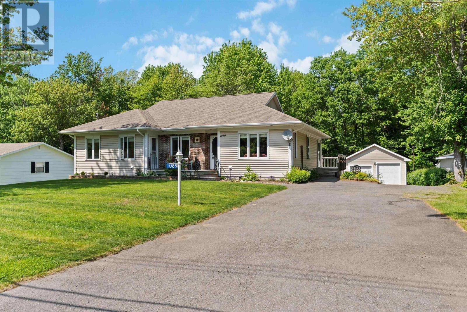 1089 Pine Crest Drive, Centreville, NS B0P1J0