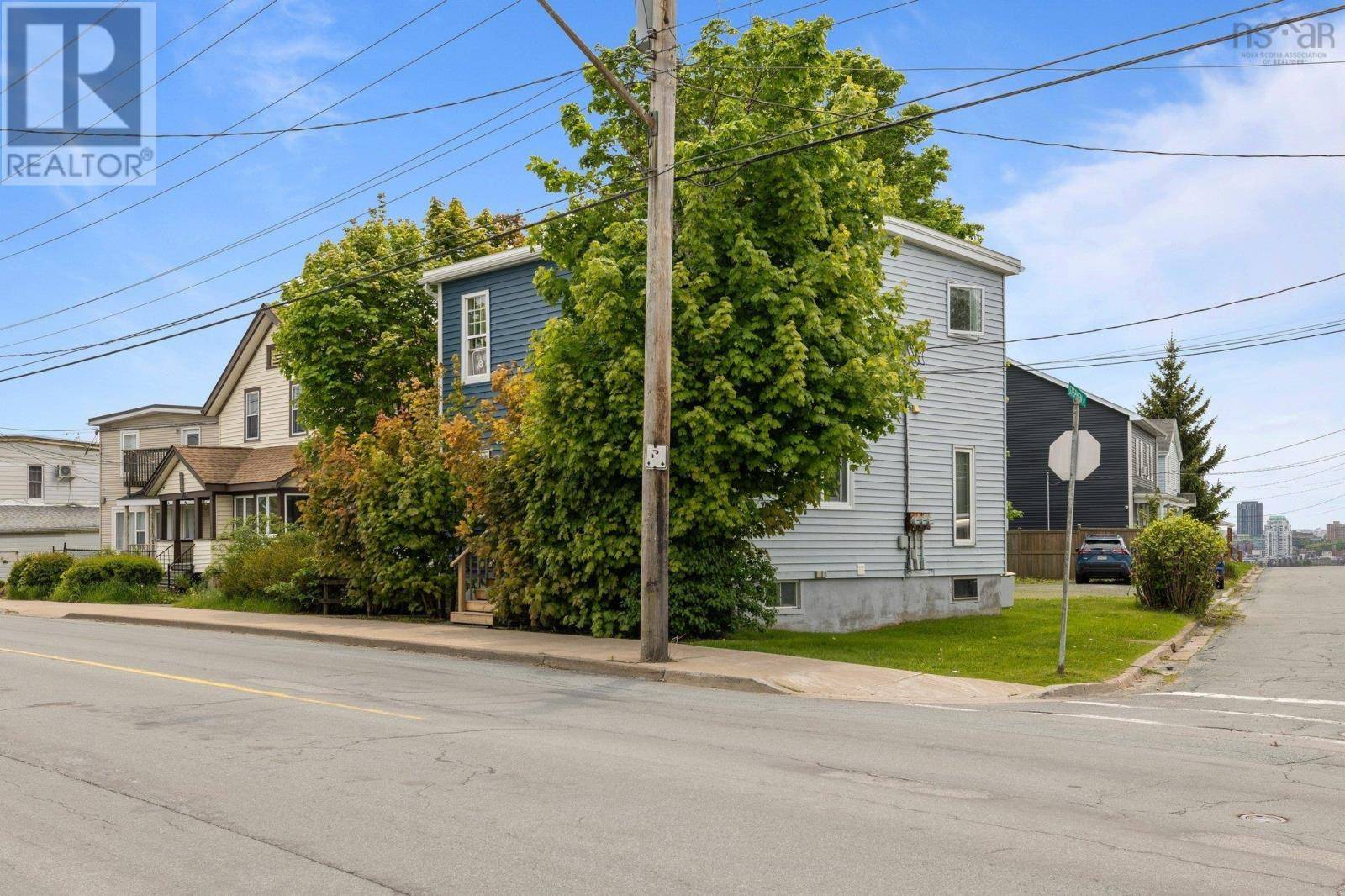 Dartmouth, NS B2Y3R6,204 Pleasant Street