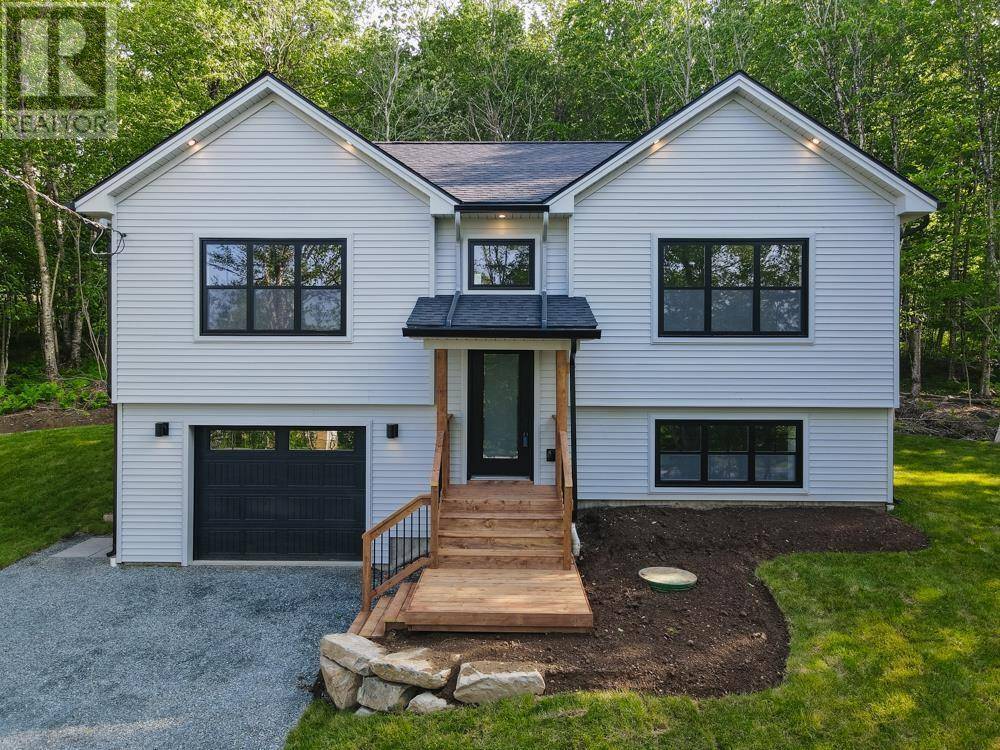 1112 Highway 1, Mount Uniacke, NS B0N1Z0