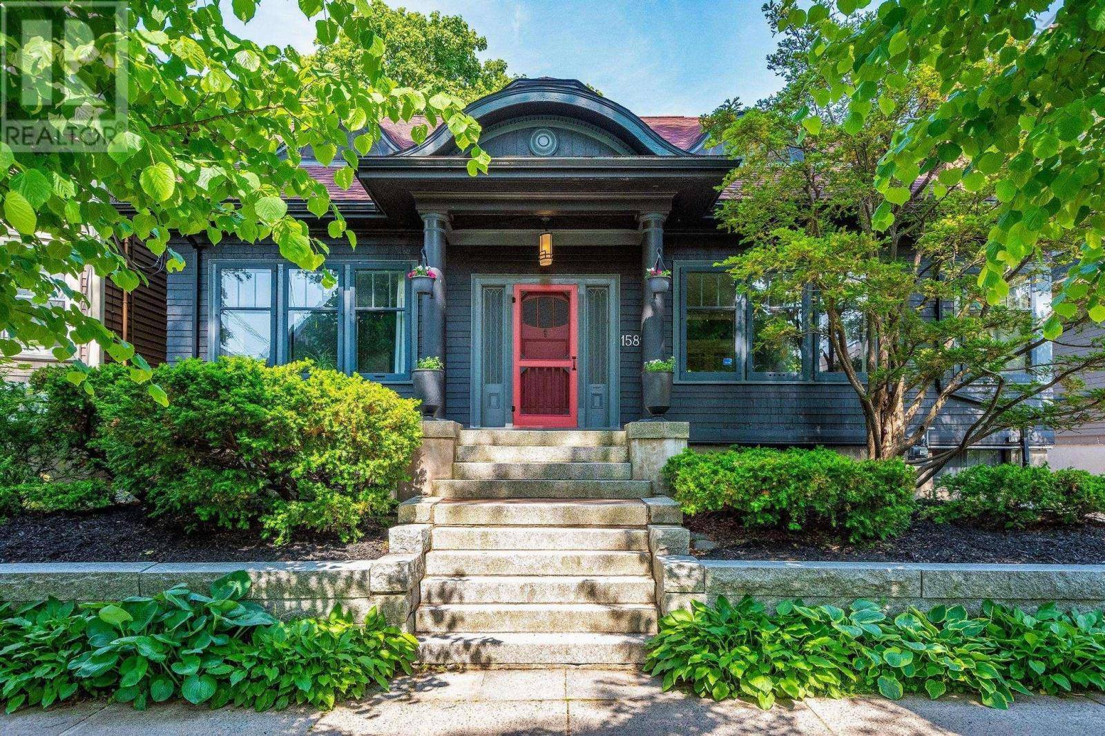 1589 Larch Street, Halifax, NS B3H3W9