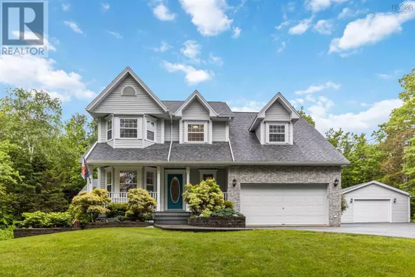 35 Canterbury Lane, Fall River, NS B2T1A4