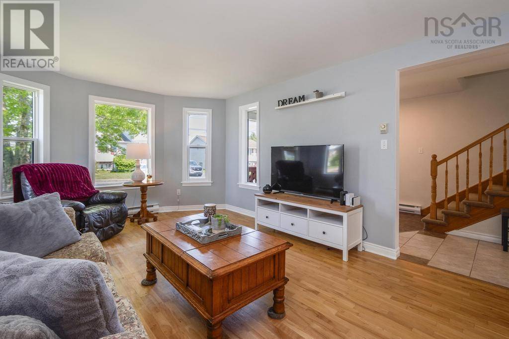 Dartmouth, NS B2W6G1,21 Antares Court