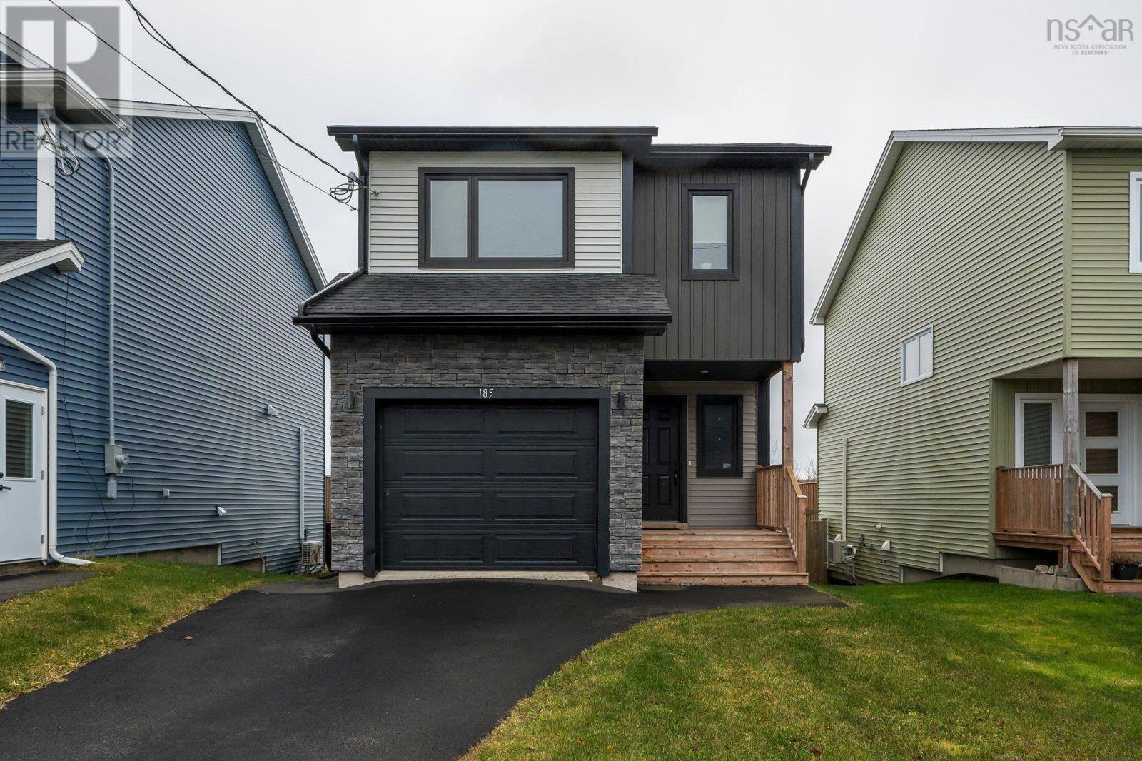 185 Lier Ridge, Halifax, NS B3P0E1