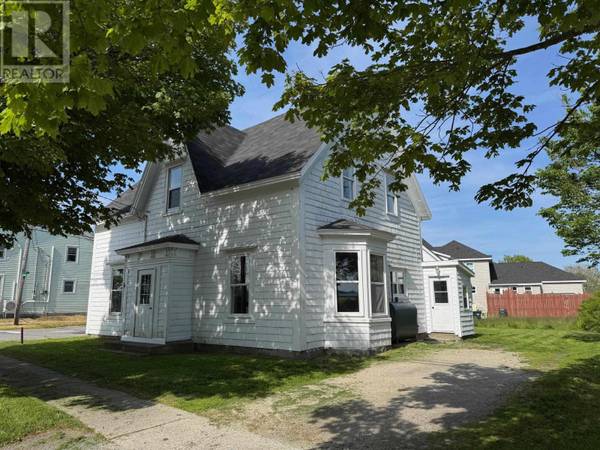 Yarmouth, NS B5A1A1,29-31 Main Street|3 Kempt Street