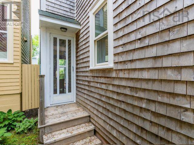 Halifax, NS B3H2K7,6139/6141 Linden Street
