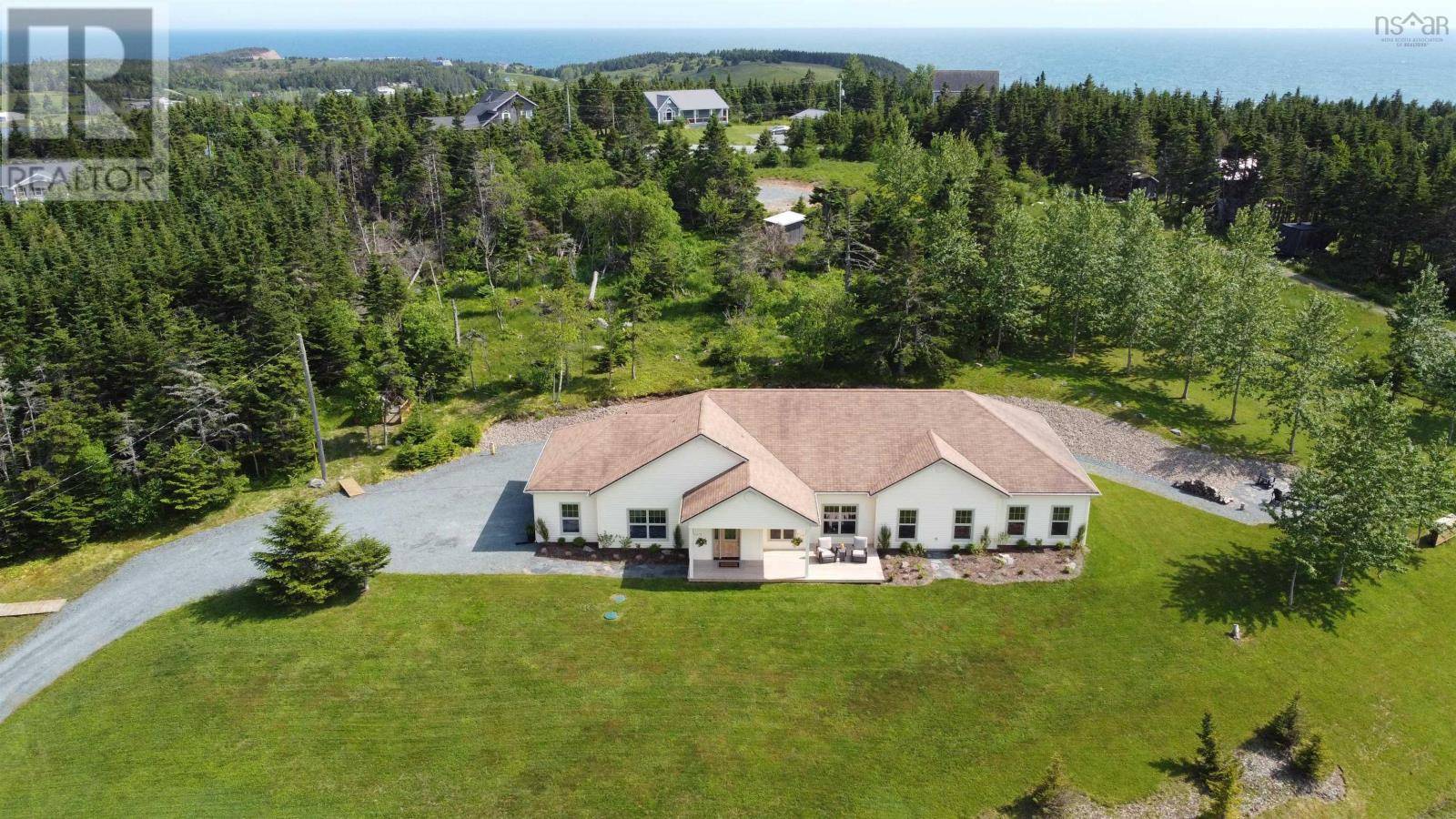 84 Oceanic Drive, East Lawrencetown, NS B2Z1T6