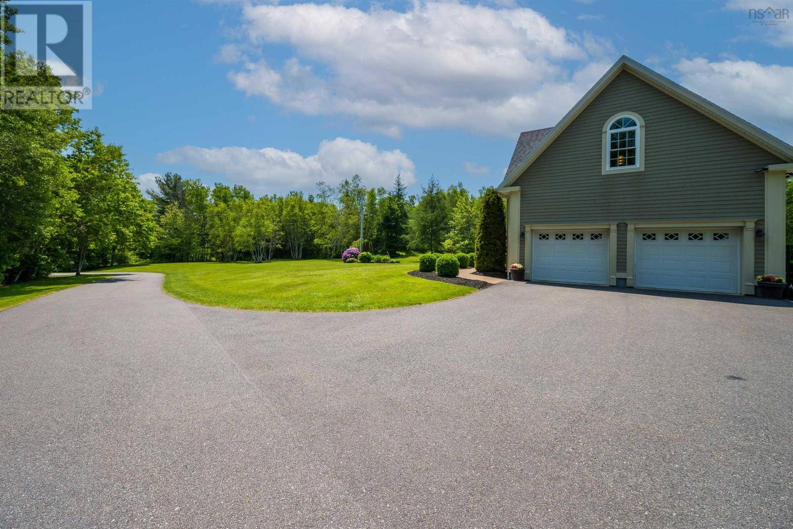 Wilmot, NS B0P1W0,13697 Highway 1