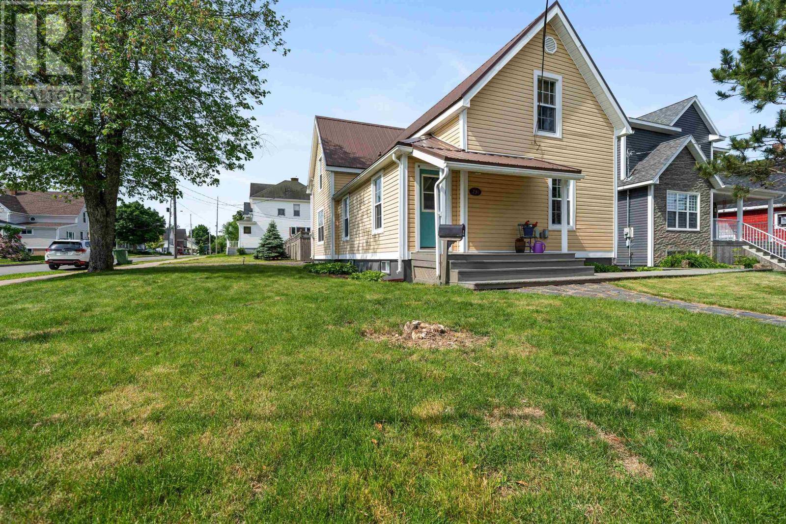 231 Acadia Street, New Glasgow, NS B2H4G7