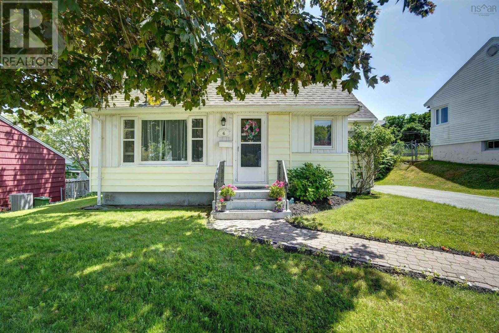 Halifax, NS B3N1Z3,6 Piers Avenue