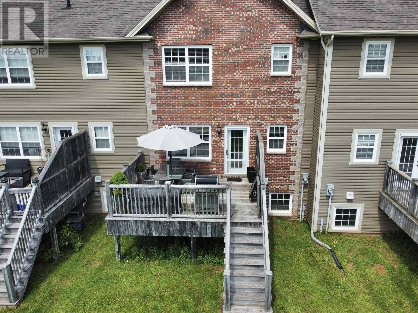 Stratford, C1B0A8,3 Cameron Heights