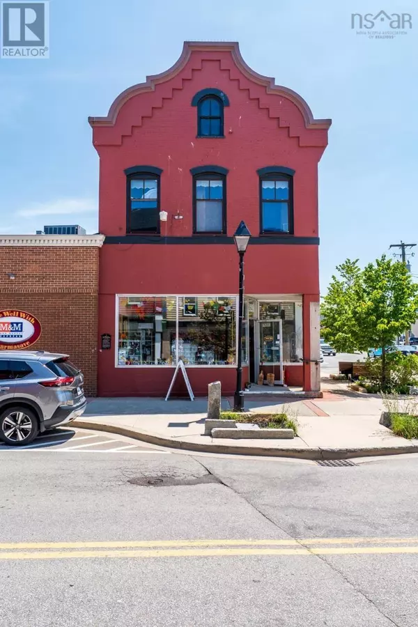 329 Main Street, Yarmouth, NS B5A1E5