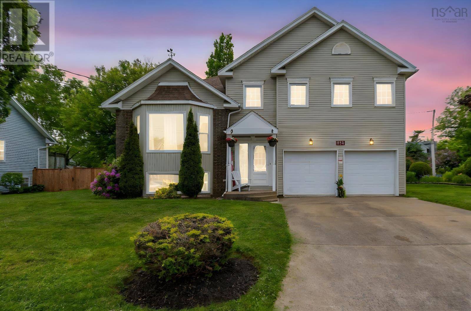 Dartmouth, NS B2W6A2,114 Diana Grace Avenue