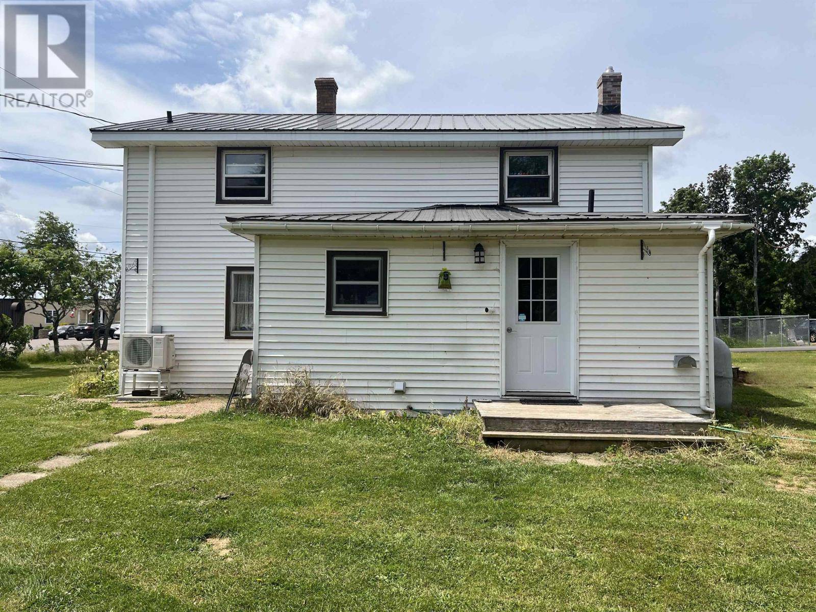 Montague, C0A1R0,28 Central Street