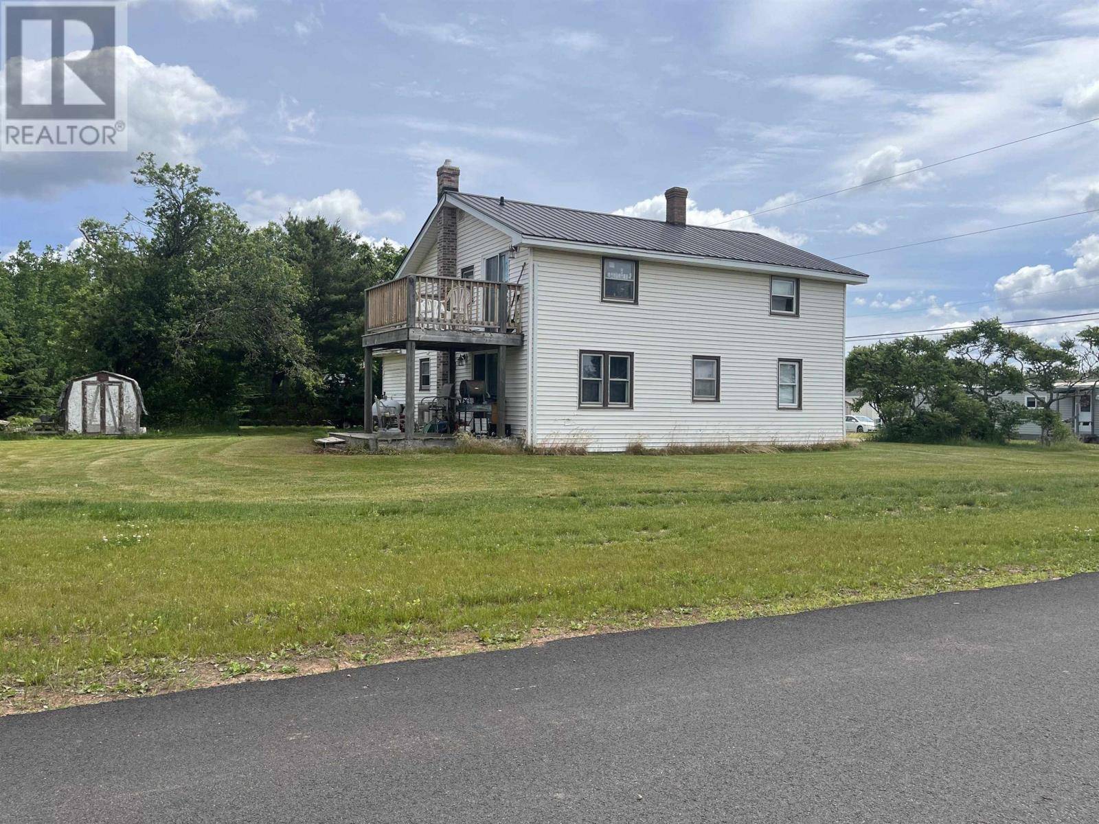 Montague, C0A1R0,28 Central Street