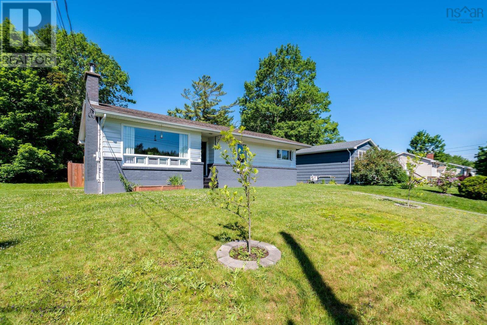 8 Alderney Drive, Enfield, NS B2T1J7
