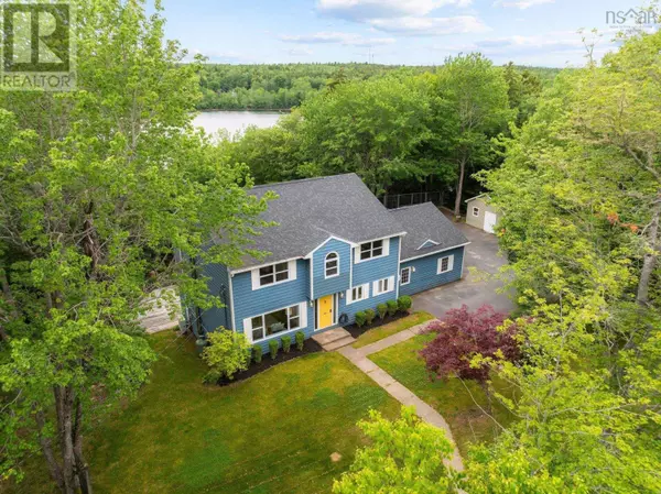 153 Foster Avenue, Fall River, NS B2T1E7