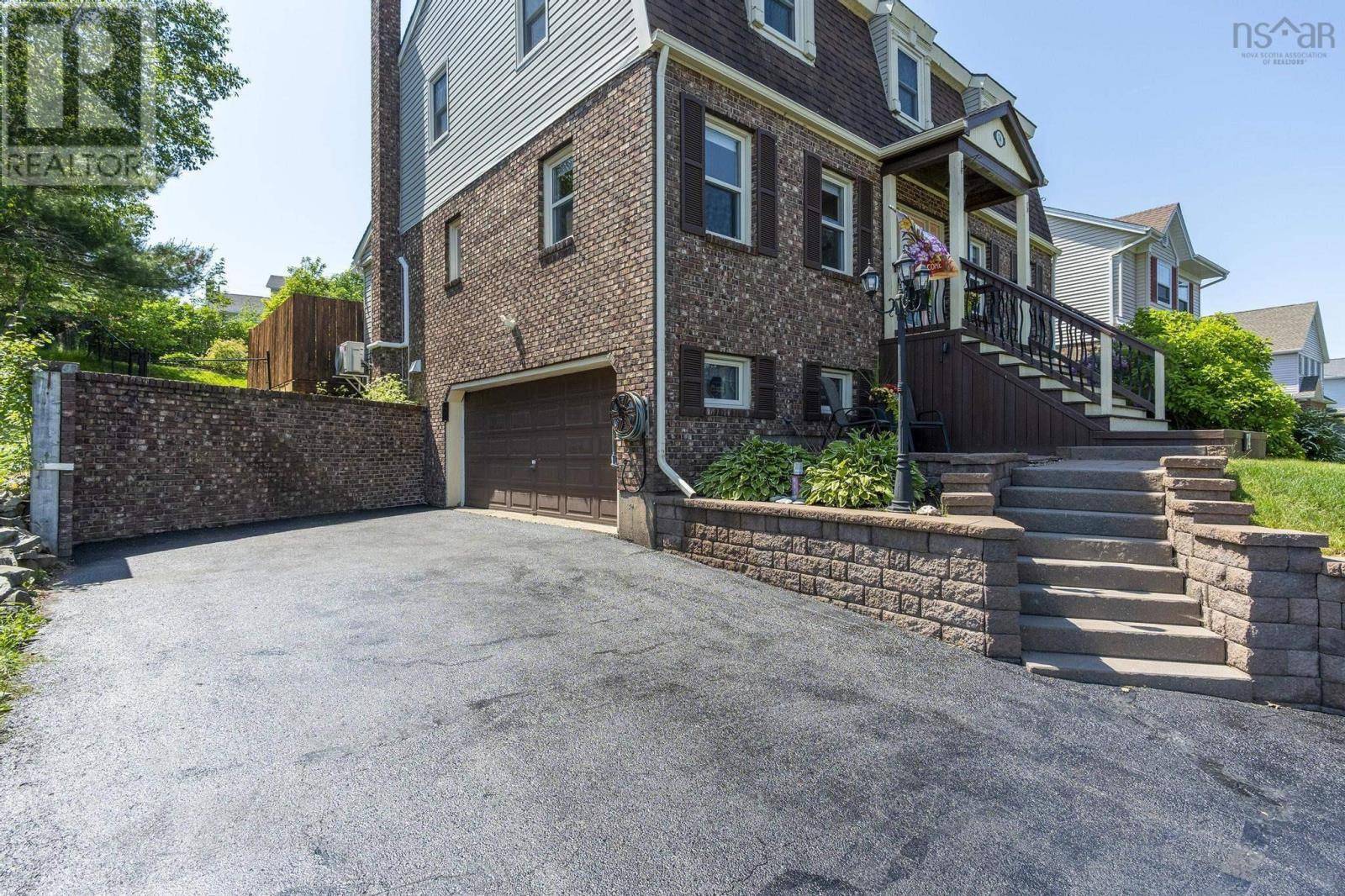 Cole Harbour, NS B2V2N7,74 Lakeshire Crescent
