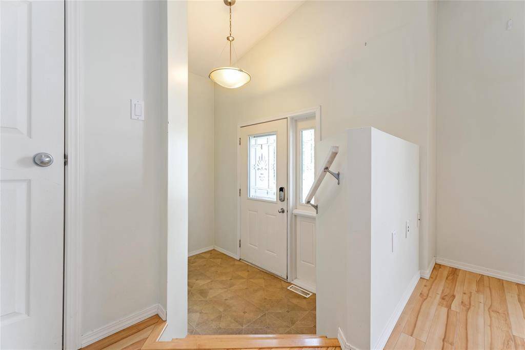 Winnipeg, MB R2L1K6,45 Silvia Street