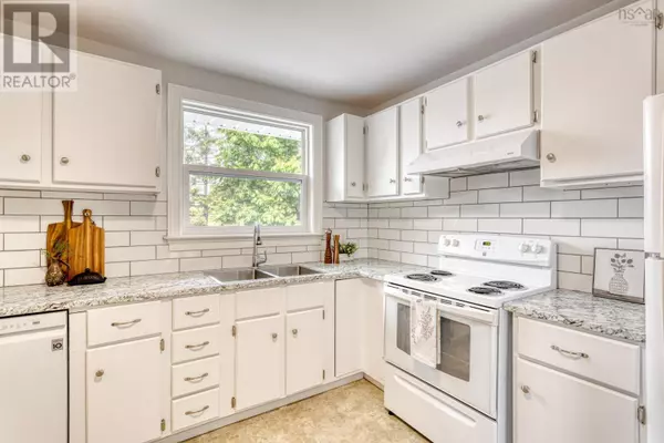 Cole Harbour, NS B2W4S7,1 Pernix Court