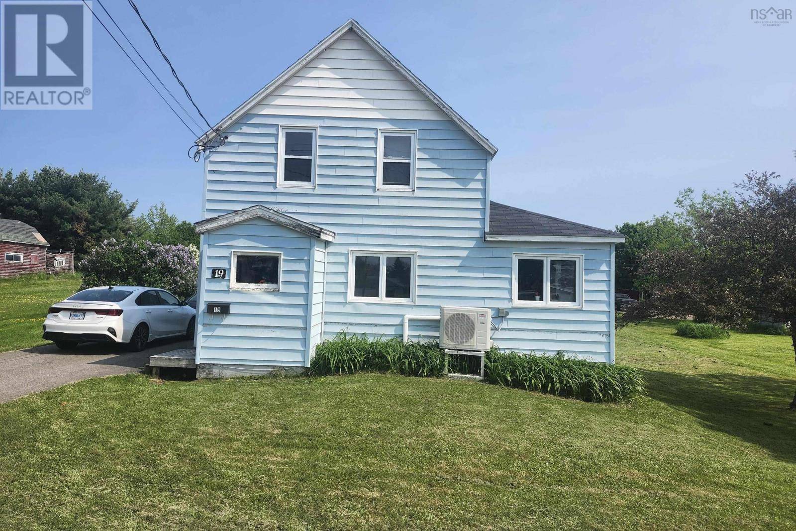 19 Ottawa Avenue, Amherst, NS B4H1L1