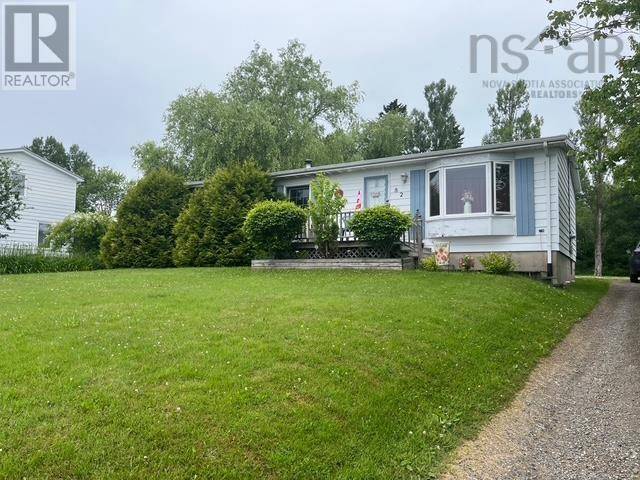 82 High Street, Baddeck, NS B0E1B0