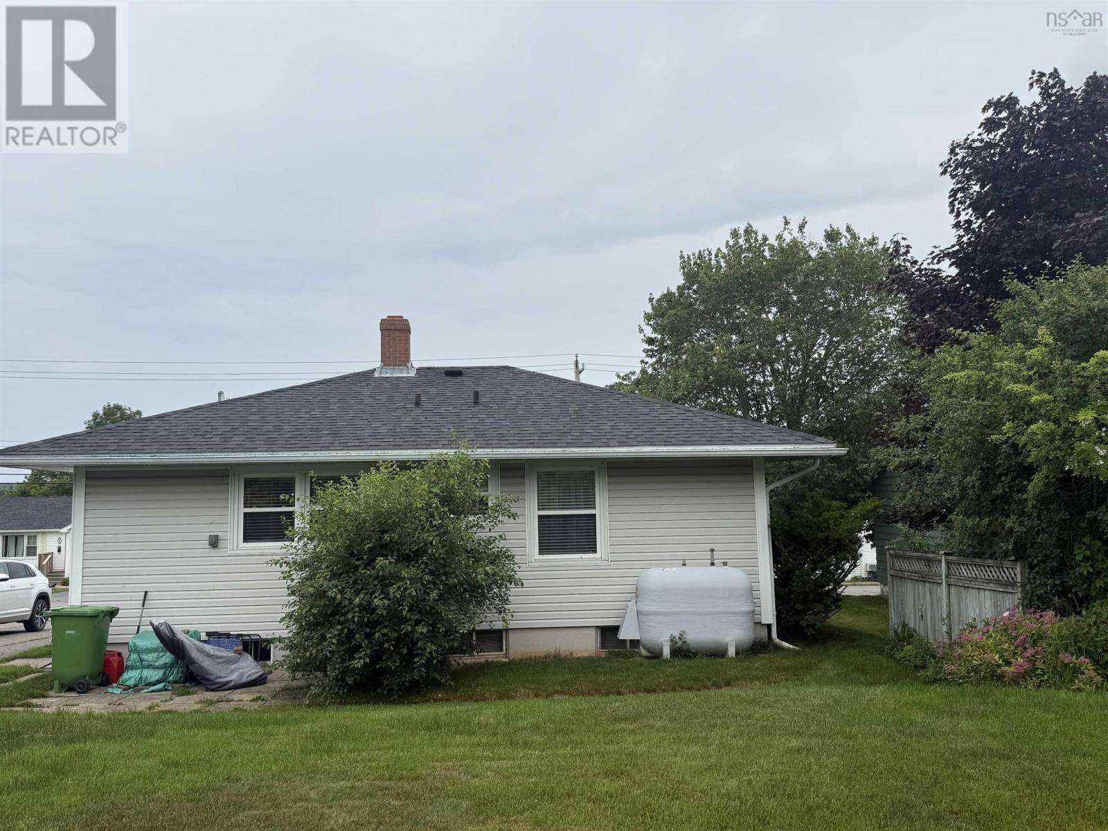 Antigonish, NS B2G1K6,49 Braemore Avenue