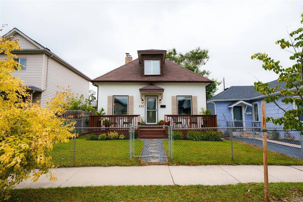 Winnipeg, MB R3G3C1,522 Craig Street