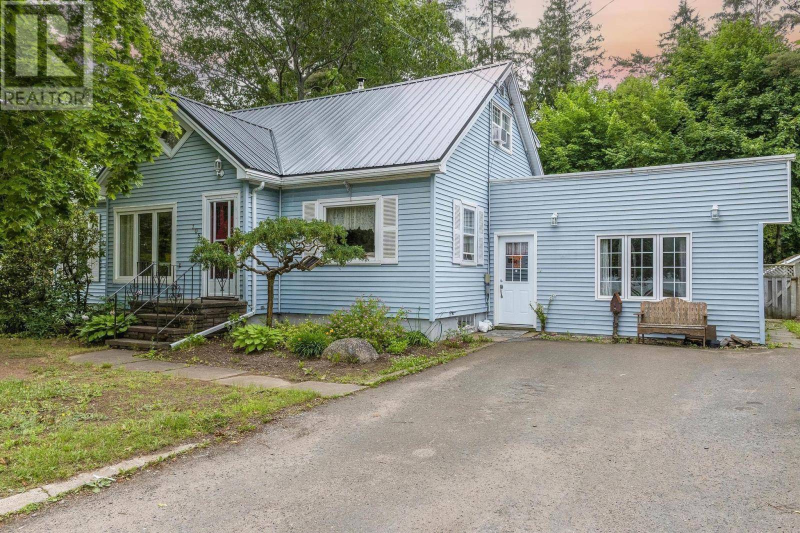 105 Orchard Street, Berwick, NS B0P1E0