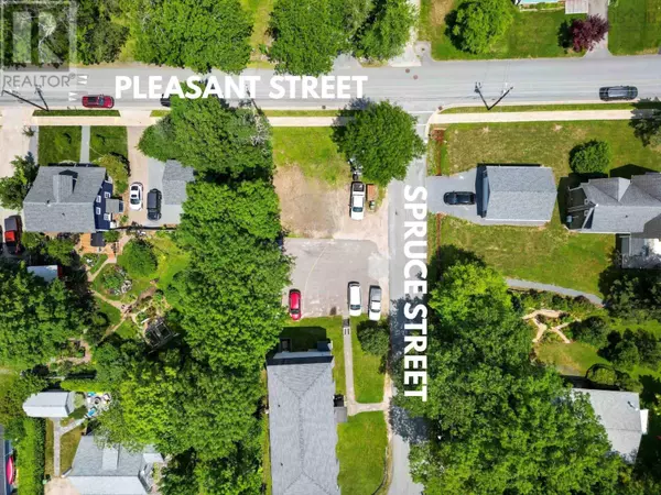 Mahone Bay, NS B0J2E0,68 Spruce Street