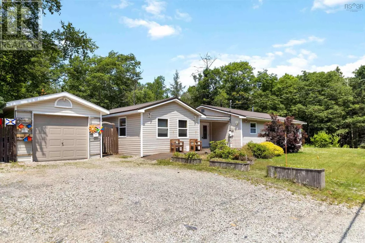 Martins Point, NS B0J2E0,6736 Highway 3