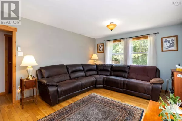 Martins Point, NS B0J2E0,6736 Highway 3