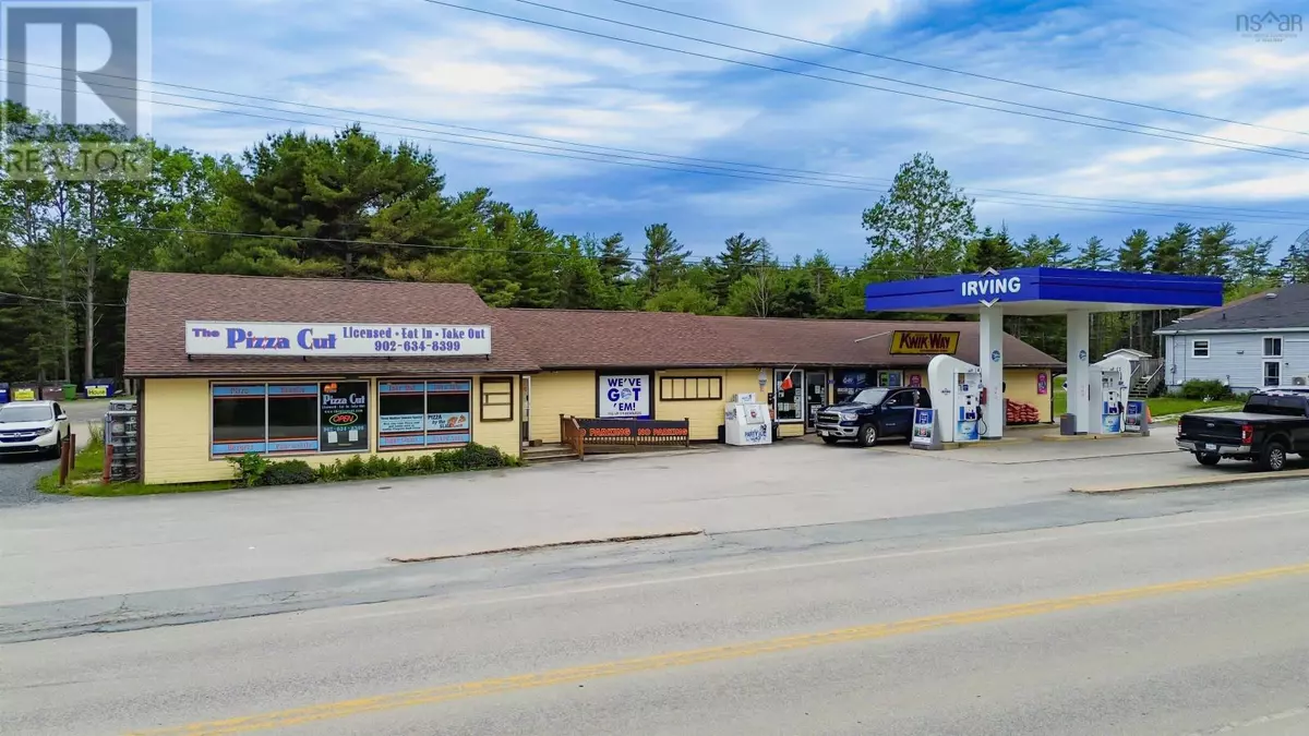 Lunenburg, NS B0J2C0,11261 Highway 3 Centre