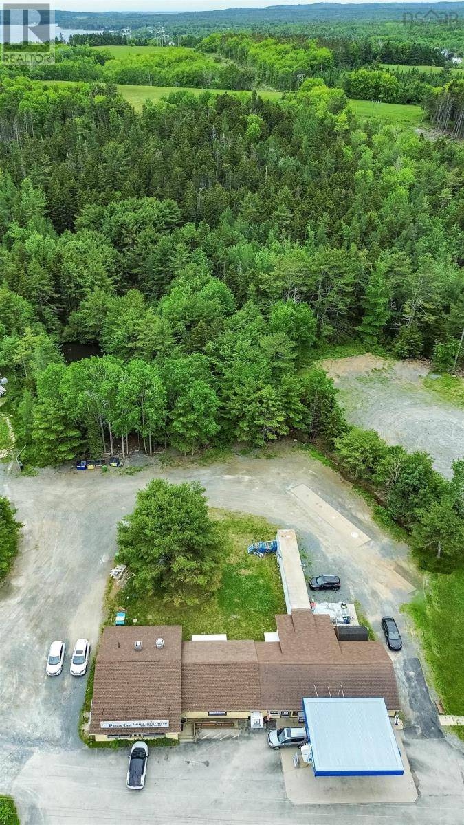 Lunenburg, NS B0J2C0,11261 Highway 3 Centre