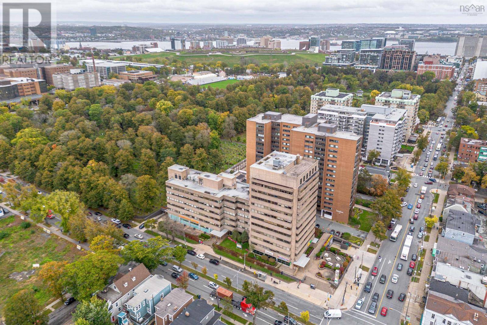 Halifax, NS B3H1Y6,5991 Spring Garden RD #587