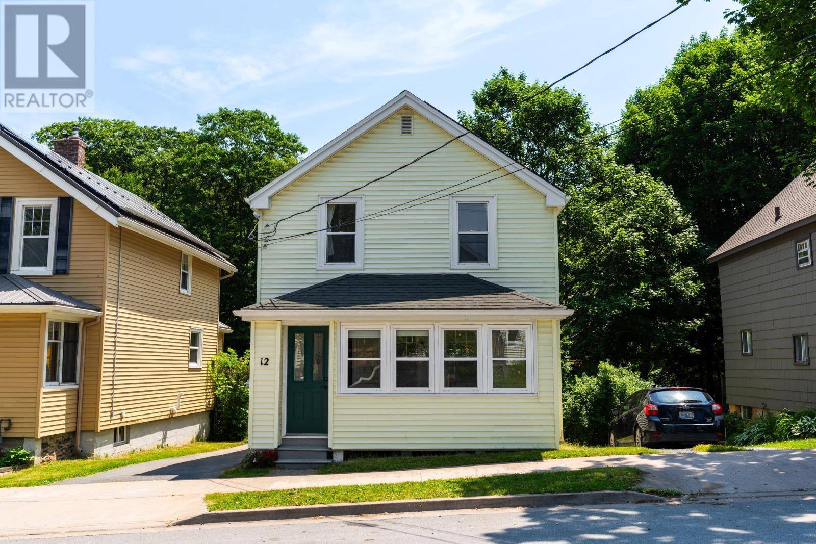 12 Sinclair Street, Dartmouth, NS B2Y1R8