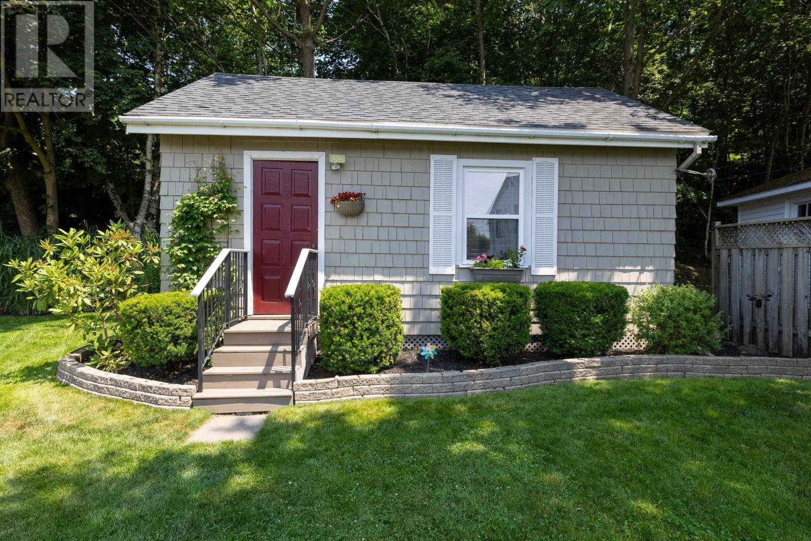 Dartmouth, NS B2Y3M8,77 Newcastle Street