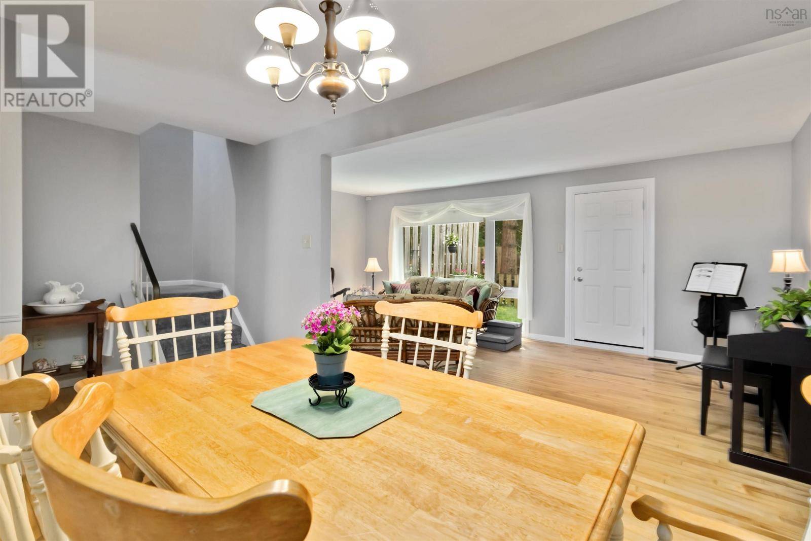 Halifax, NS B3M1M5,79 Forestside Crescent