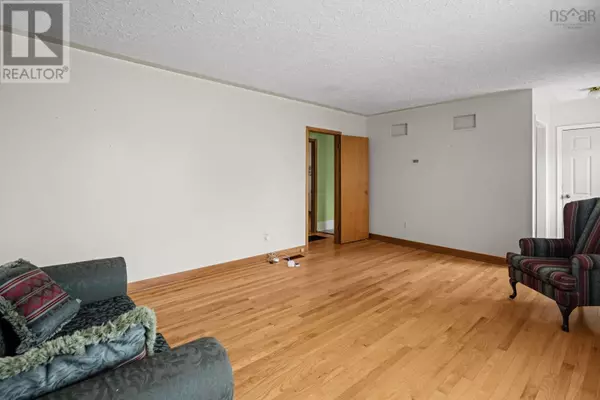 Dartmouth, NS B2X2P6,25 White Street